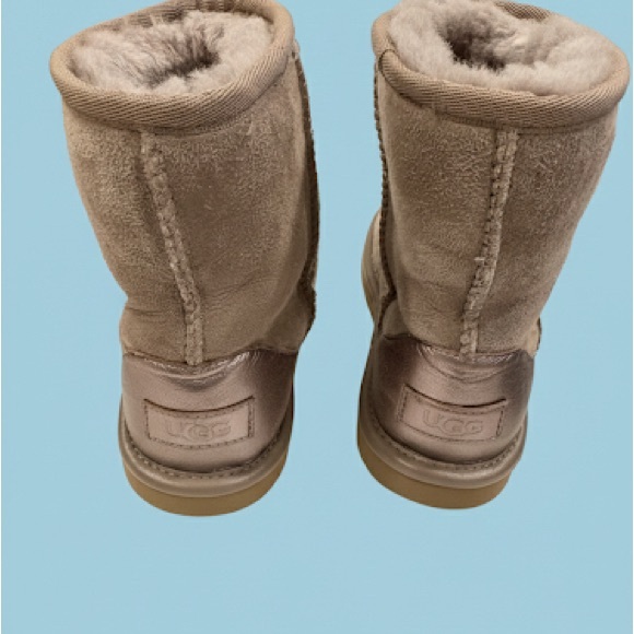 UGG Girls Light Brown Classic Boots - Size 13 - Picture 4 of 5